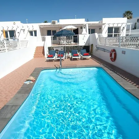 In Puerto Del Carmen Sleeps 5 Includes Swimming Pool&air Con 8 * Puerto del Carmen (Lanzarote)