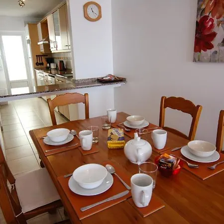 In Puerto Del Carmen Sleeps 5 Includes Swimming Pool&air Con 8