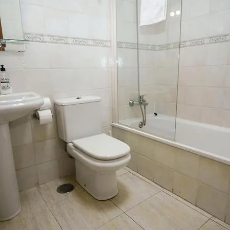In Puerto Del Carmen Sleeps 5 Includes Swimming Pool&air Con 8 Puerto del Carmen (Lanzarote)